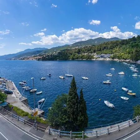 Mare Sano Plaza